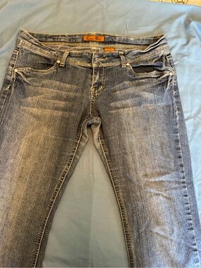 Classic Women's Faded Blue Skinny Jeans    size 13